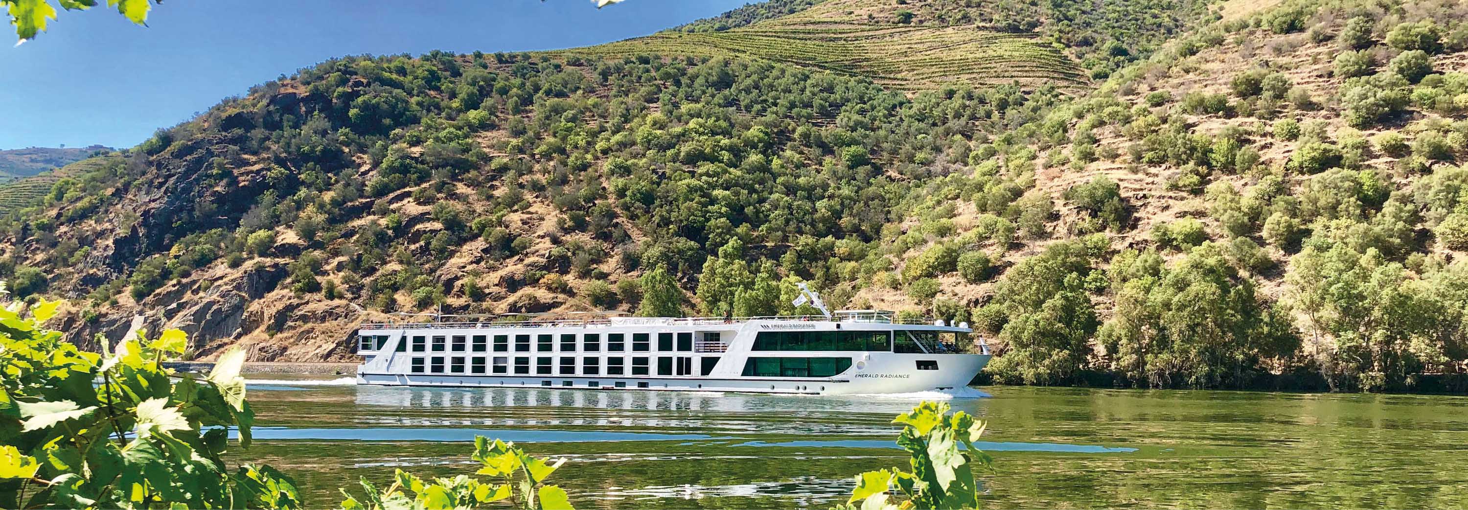 Emerald Radiance, Douro River