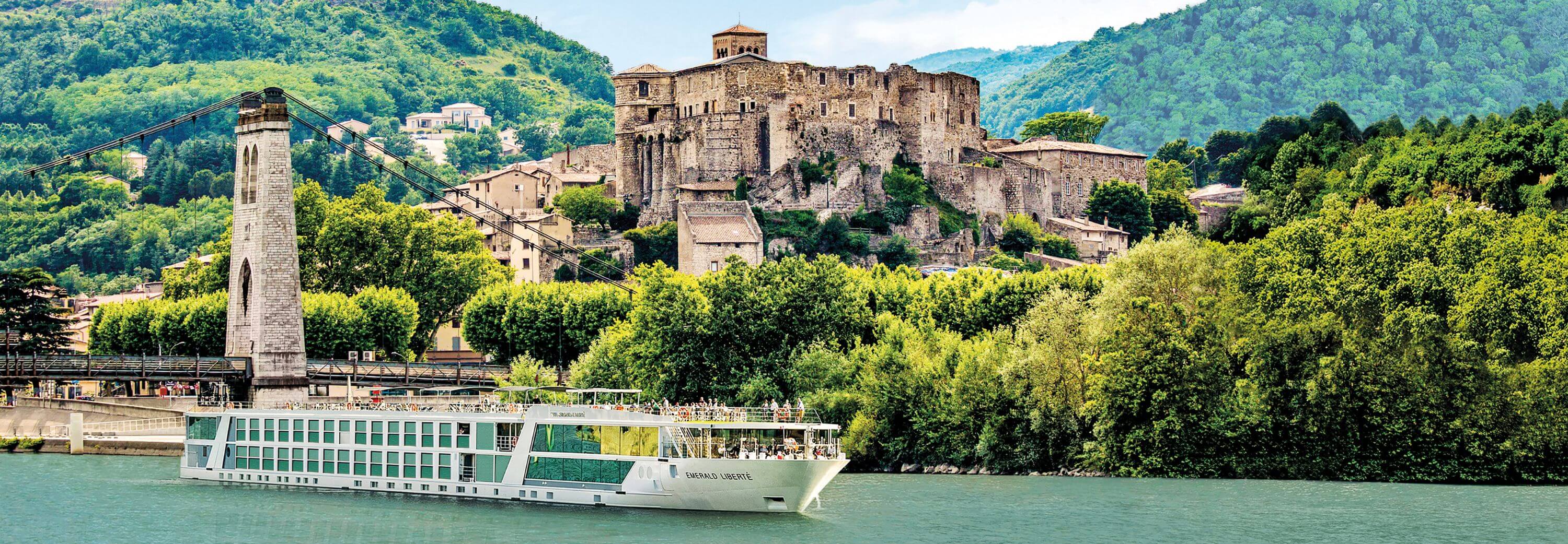 Emerald-Liberté cruising near Lyon, France