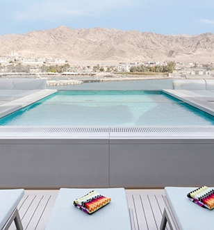 Emerald Yacht Pool